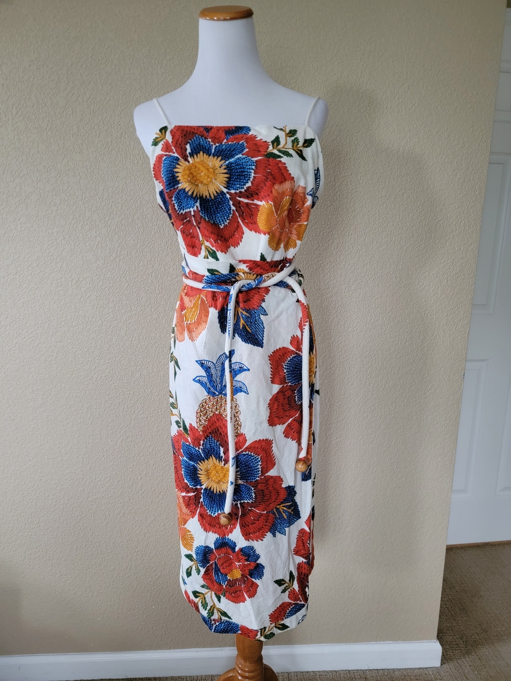 NWT FARM Rio White Pineapple Flowers Midi Dress, Size M